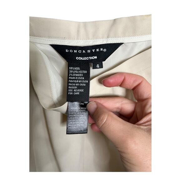 Doncaster Wool blend knee length skirt cream beige bottom slits size 4 NWOT - Picture 4 of 6
